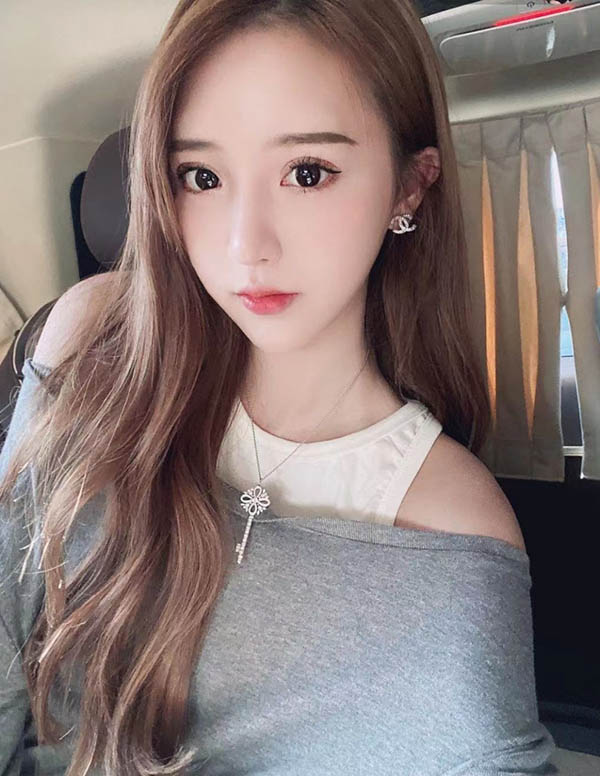 重庆高端模特经纪人