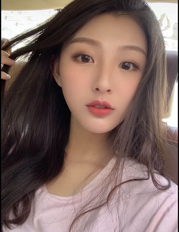 成都高端模特联系方式
