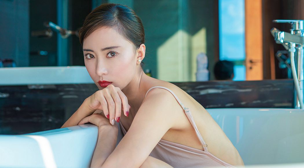 颖儿《香肌美背》