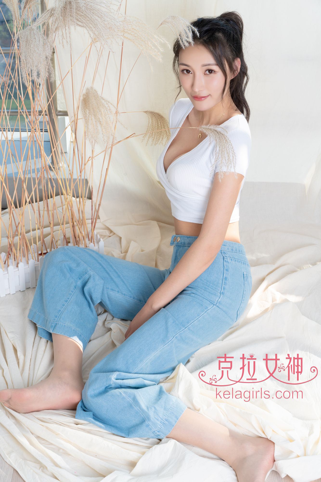 长腿喇叭裤 长腿喇叭裤