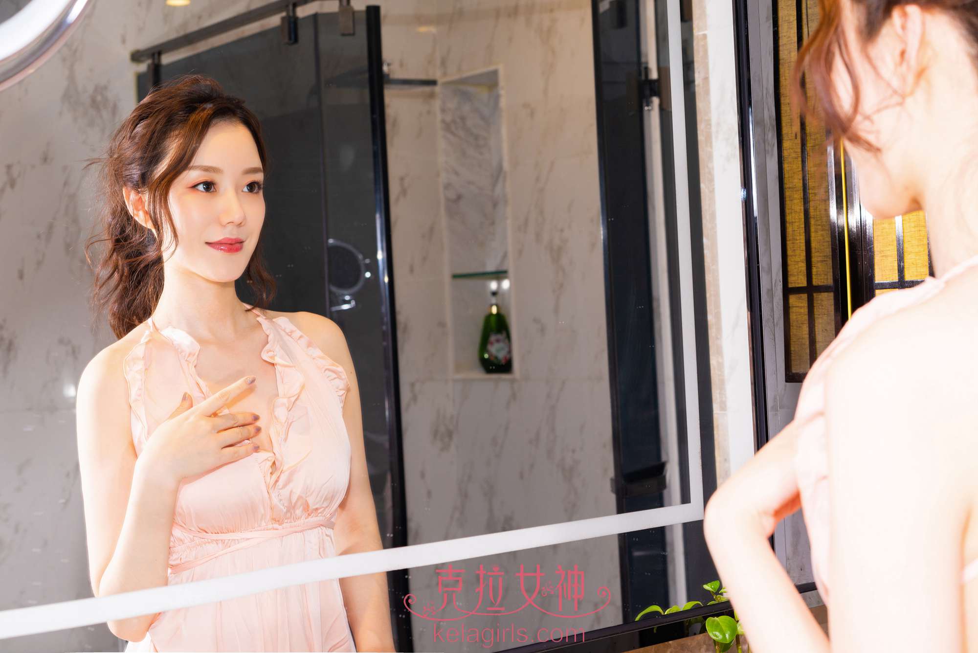 镜里观花 镜里观花