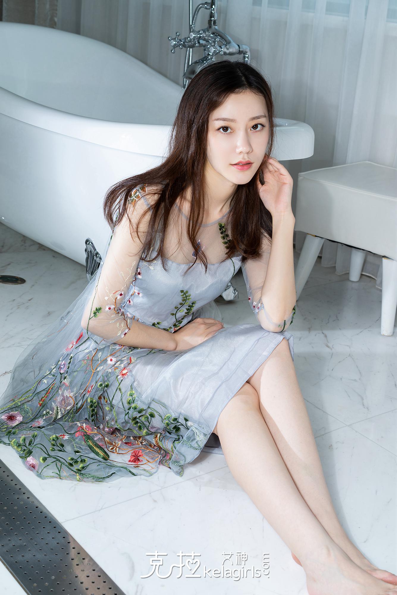 清艳脱俗 清艳脱俗