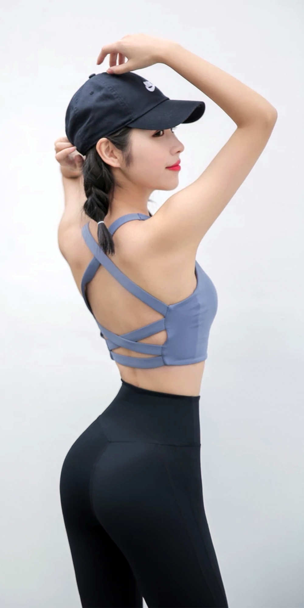 健身美女露脐装紧身裤小蛮腰大长腿 健身美女露脐装紧身裤小蛮腰大长腿