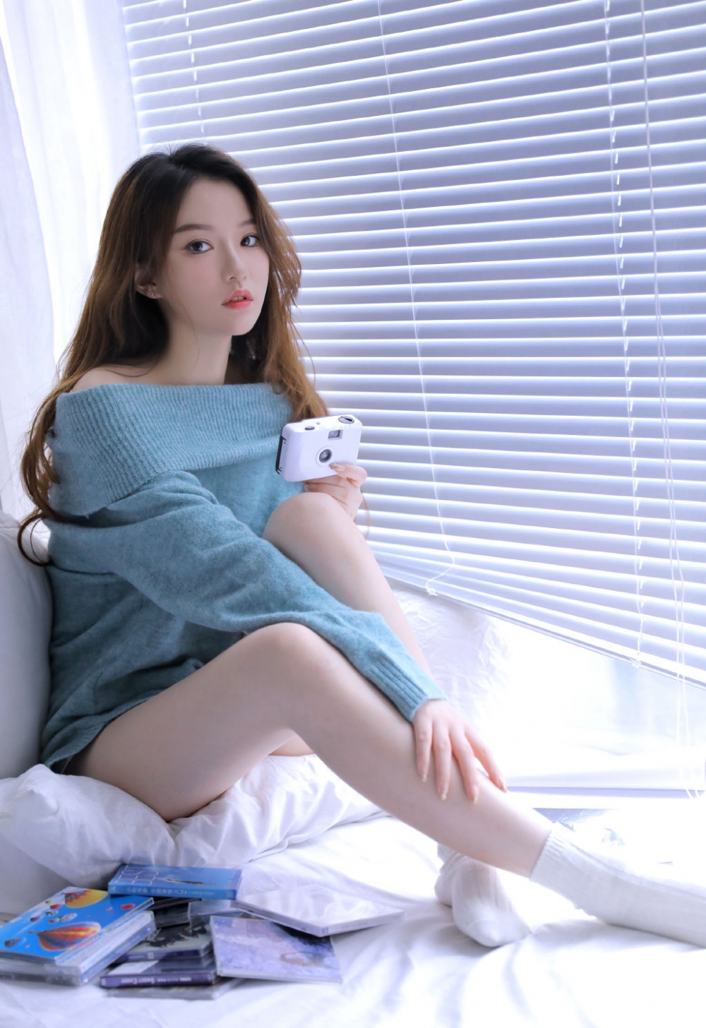 瓜子脸小姐姐圆润香肩白皙美腿 瓜子脸小姐姐圆润香肩白皙美腿