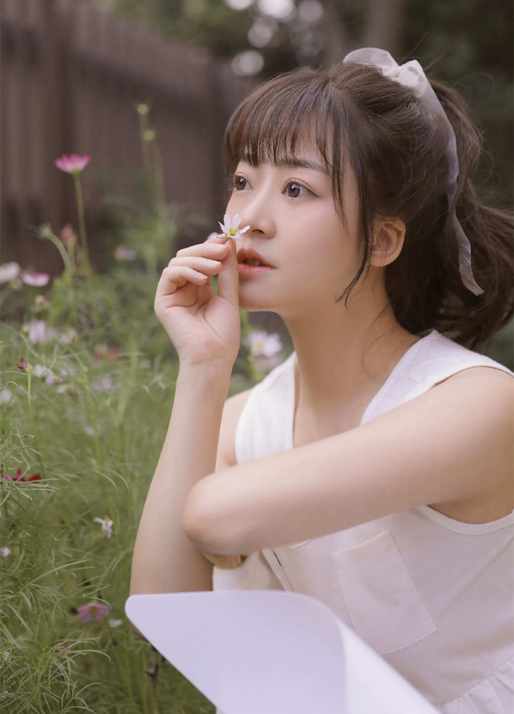 大眼睛萌妹子漂亮脸蛋吹弹可破 大眼睛萌妹子漂亮脸蛋吹弹可破