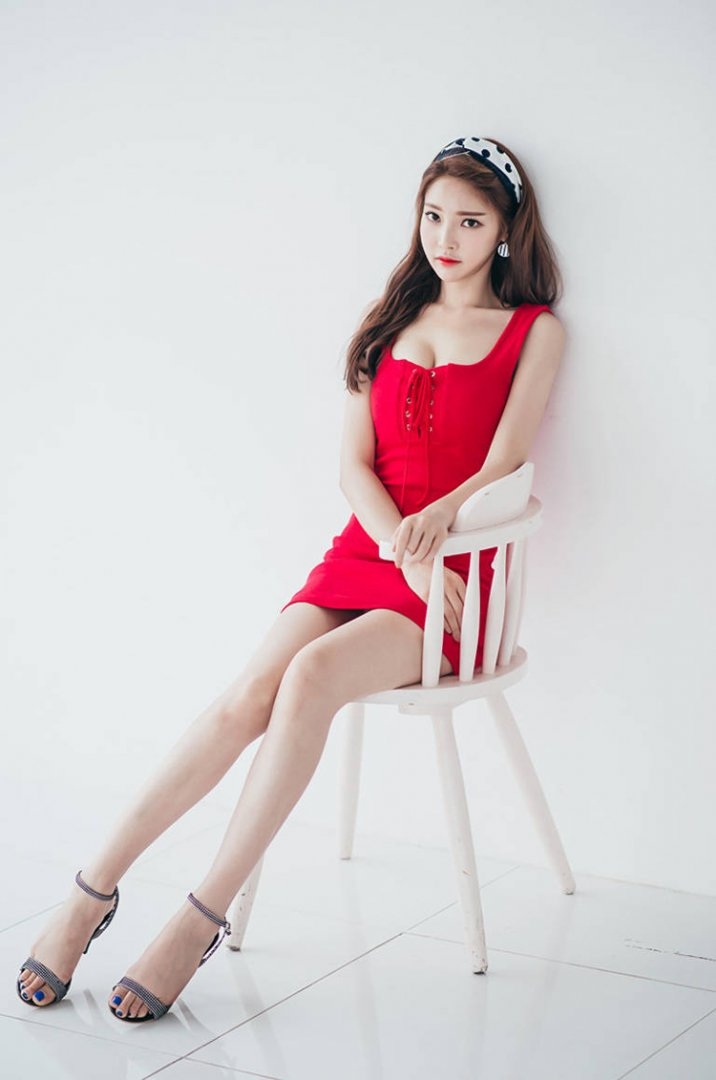 宅男女神肤白貌美腰细腿长性感火辣 宅男女神肤白貌美腰细腿长性感火辣