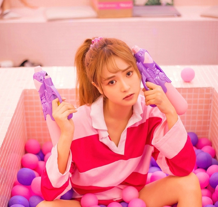 高马尾美少女漂亮脸蛋苗条身材 高马尾美少女漂亮脸蛋苗条身材