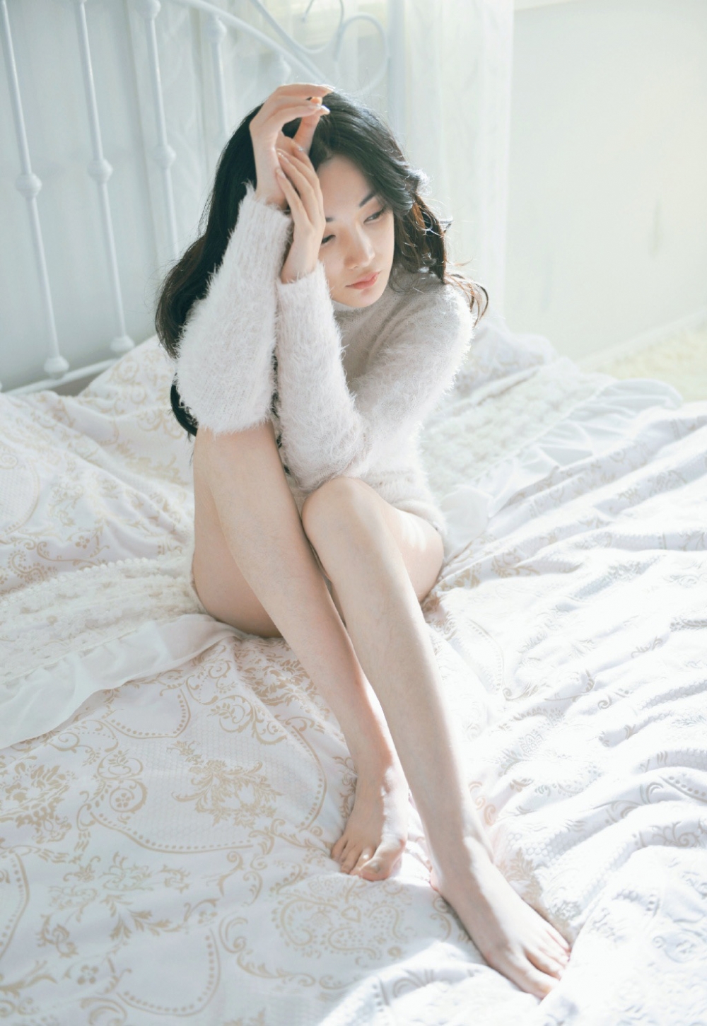 超短裤小姐姐白皙美腿秀美莲足 超短裤小姐姐白皙美腿秀美莲足