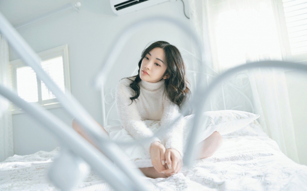 超短裤小姐姐白皙美腿秀美莲足 超短裤小姐姐白皙美腿秀美莲足