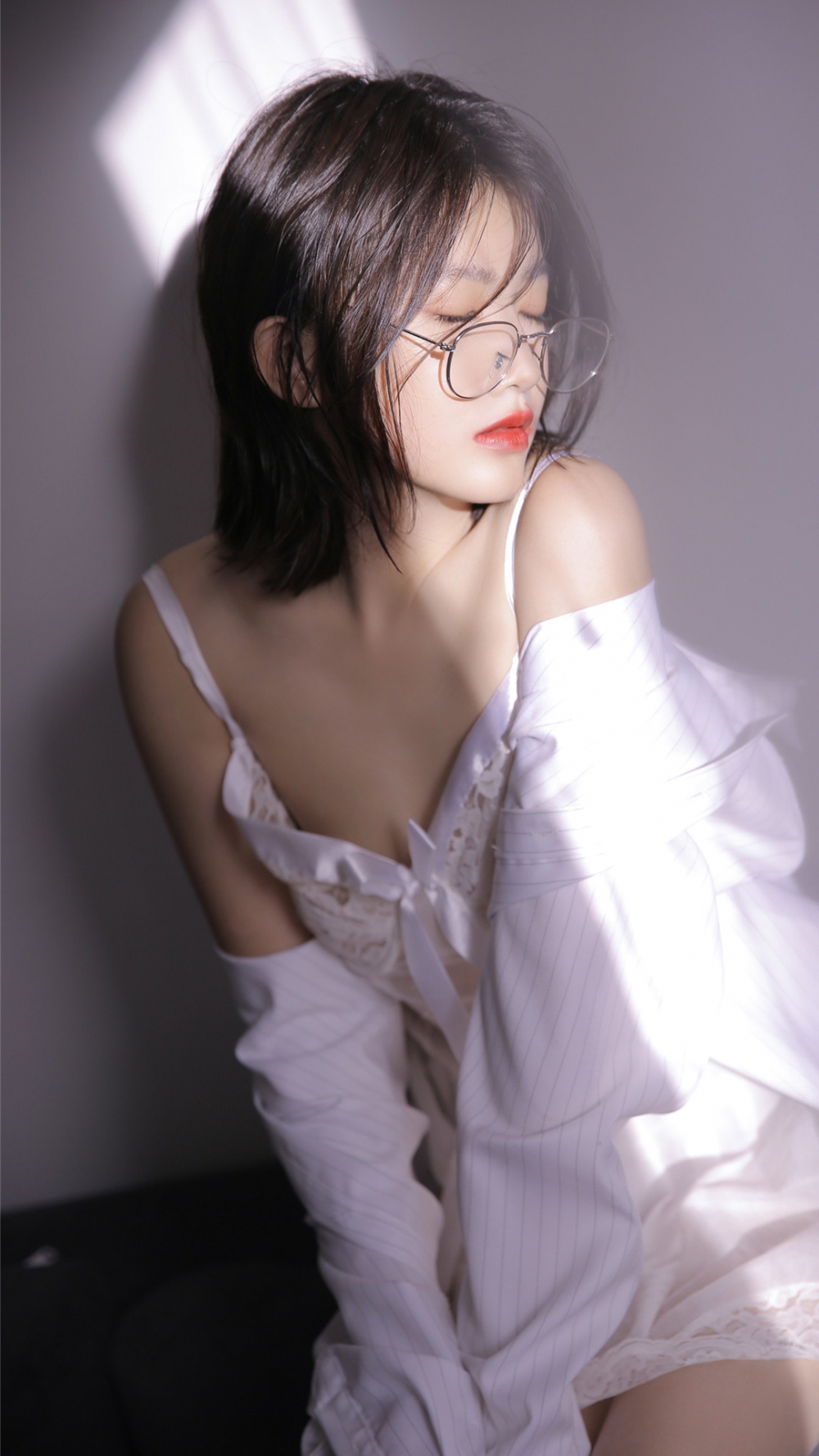 纯欲风小姐姐红唇雪肤明眸皓齿精致漂亮 纯欲风小姐姐红唇雪肤明眸皓齿精致漂亮