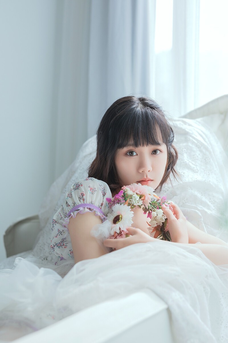 短发美女萝莉露脐装超短裤小蛮腰大长腿 短发美女萝莉露脐装超短裤小蛮腰大长腿