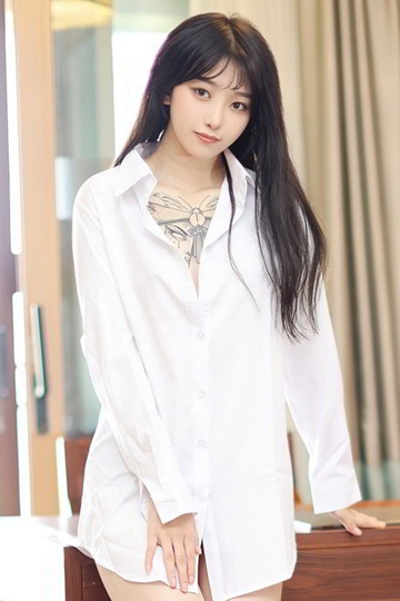 纹身美女御姐真空衬衫高跟美腿极品销魂