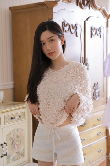 黑长直发美女御姐超短裤大长腿美丽动人