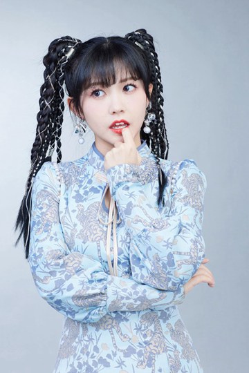 双马尾麻花辫可爱