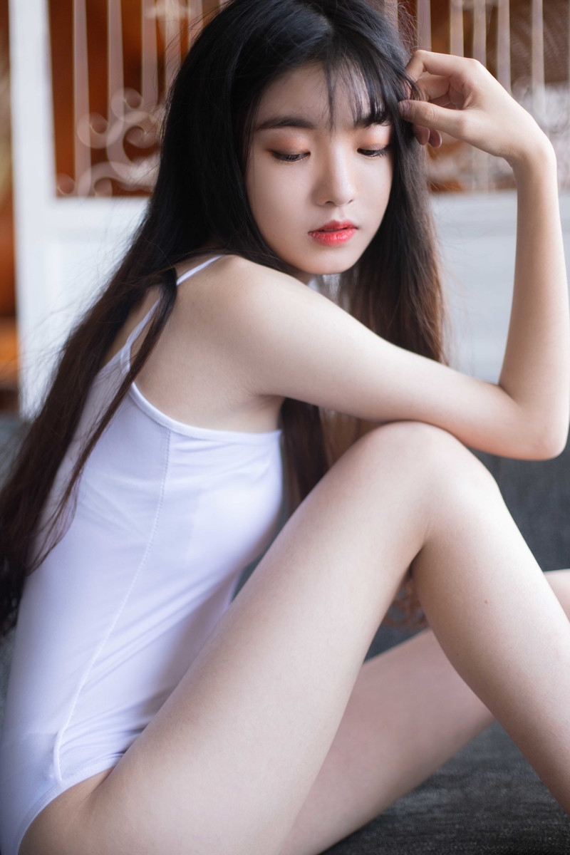 性感美少女吊带连体衣美腿翘臀极品销魂 性感美少女吊带连体衣美腿翘臀极品销魂
