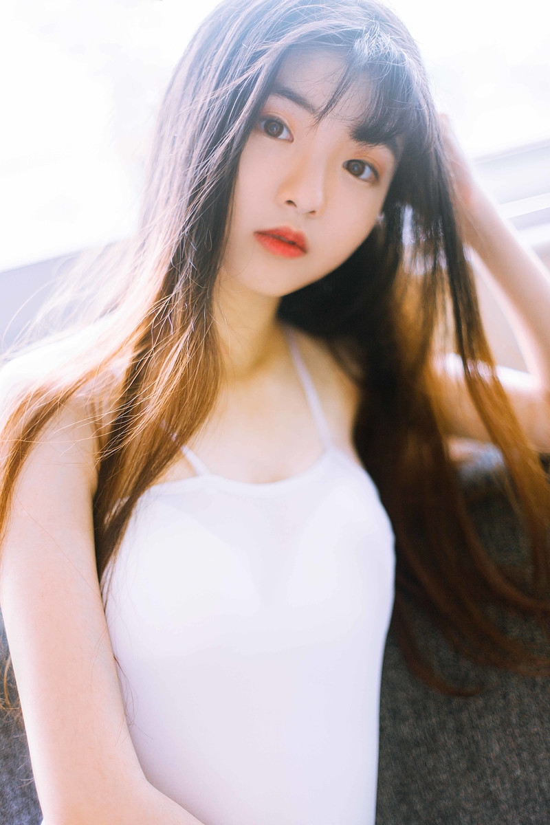 性感美少女吊带连体衣美腿翘臀极品销魂 性感美少女吊带连体衣美腿翘臀极品销魂