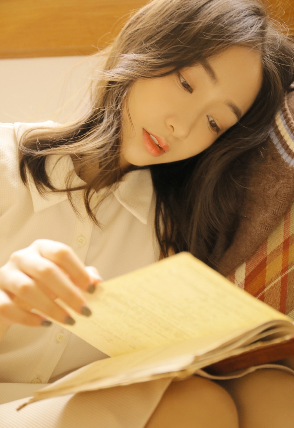 甜美清纯连衣裙小姐姐白丝美腿纤细笔直 甜美清纯连衣裙小姐姐白丝美腿纤细笔直