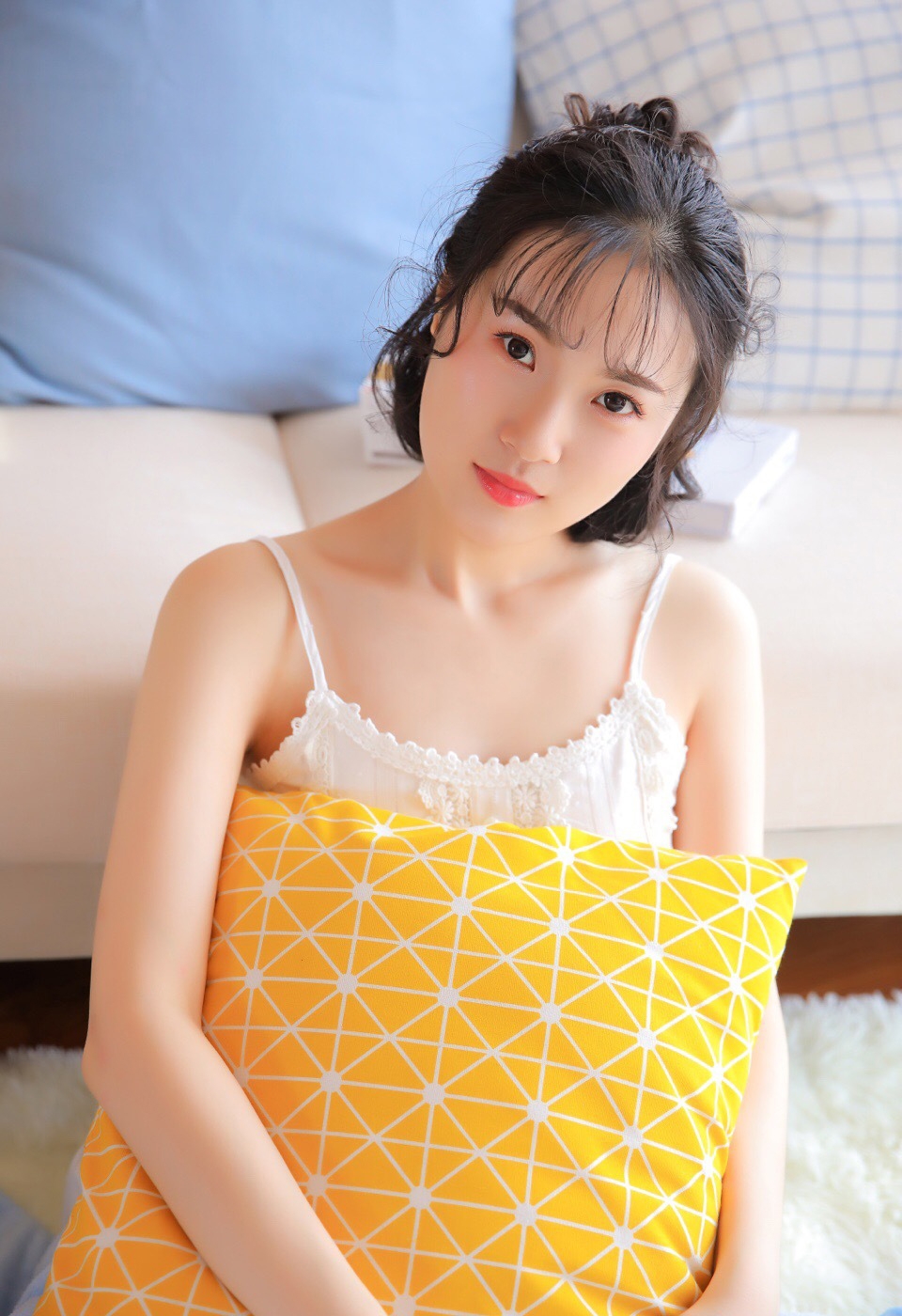 短发美女漂亮脸蛋精致侧颜清纯动人 短发美女漂亮脸蛋精致侧颜清纯动人