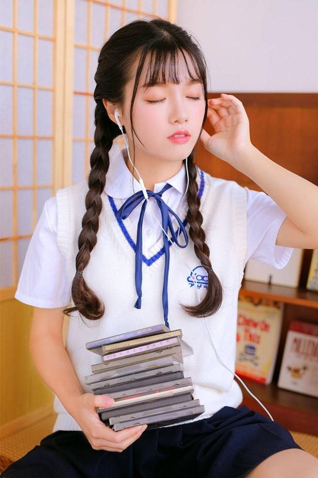 麻花辫美女学生妹日系jk制服清纯动人 麻花辫美女学生妹日系jk制服清纯动人