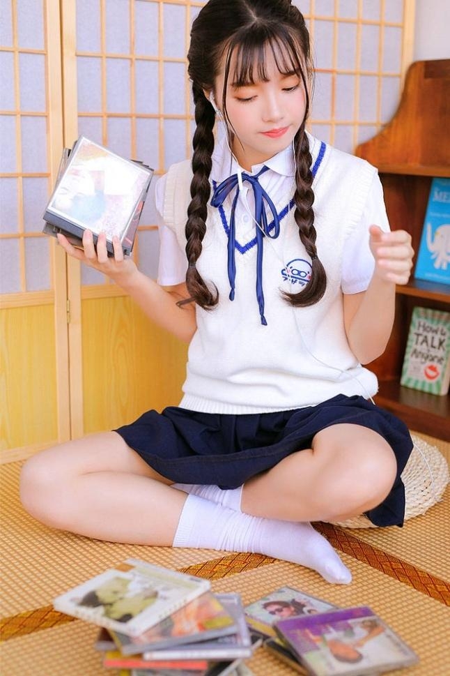 麻花辫美女学生妹日系jk制服清纯动人 麻花辫美女学生妹日系jk制服清纯动人
