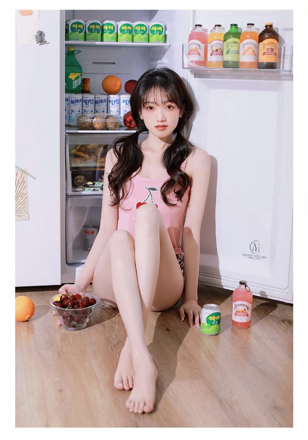 樱桃味美少女甜美笑容白皙美腿 樱桃味美少女甜美笑容白皙美腿