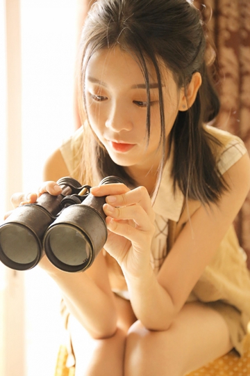 摄影师美女小姐姐漂亮脸蛋苗条身材