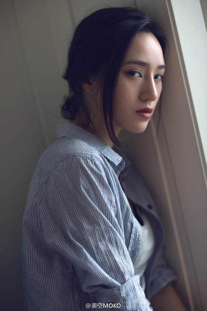 今日尤物：高挑长腿气质美女