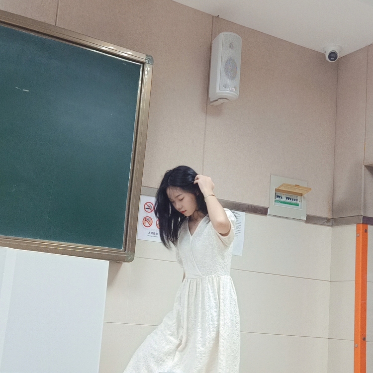 拍摄风格多变 大都可以接受 本人长相娃娃脸 可以自己日常妆