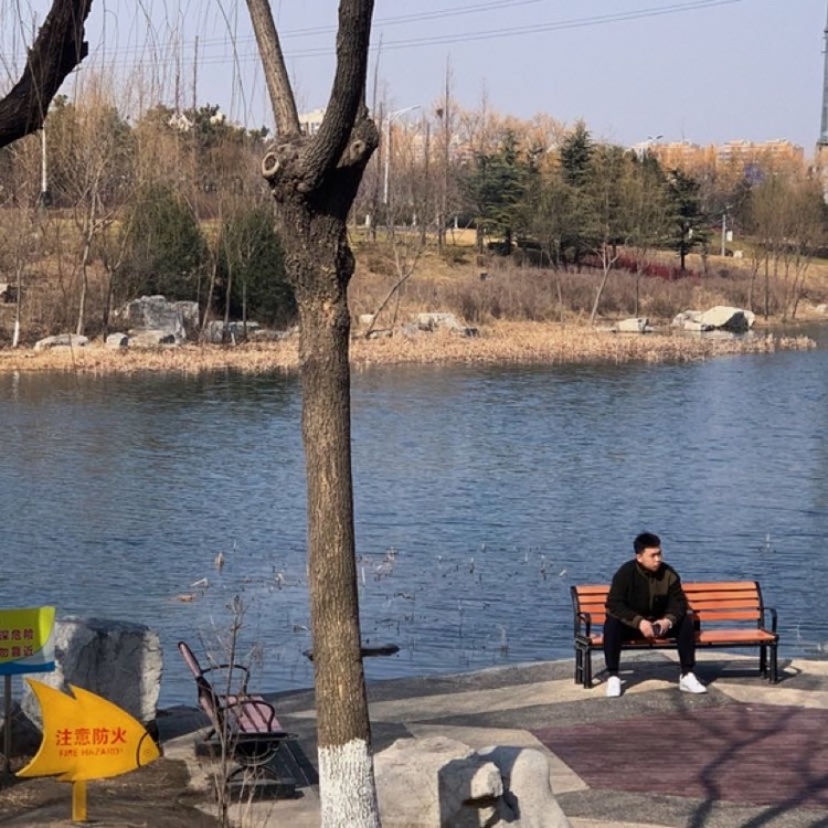 约拍模特，交朋友，白天的话仅限双休日，各种风格都可以，有需要