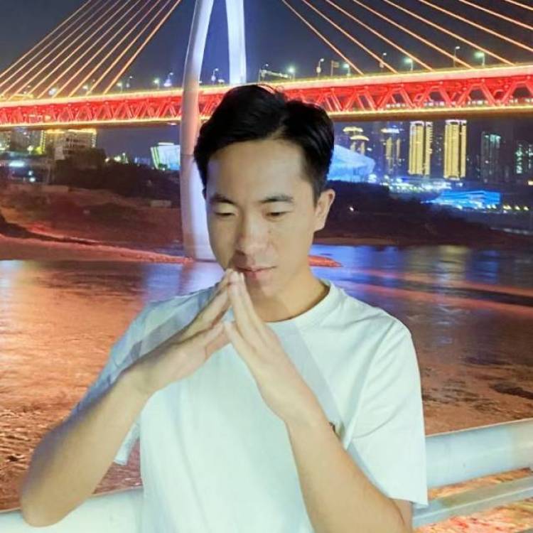 找一个互拍的人，长治范围内，我有一定的拍照基础，最后可以街拍