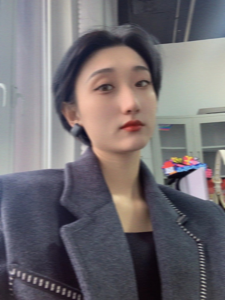 Sunny-河北省·沧州市·吴桥县-抖音-只要不是暴露性衣服就可以，本人比较酷，喜欢港风一点的，或者高级感一点