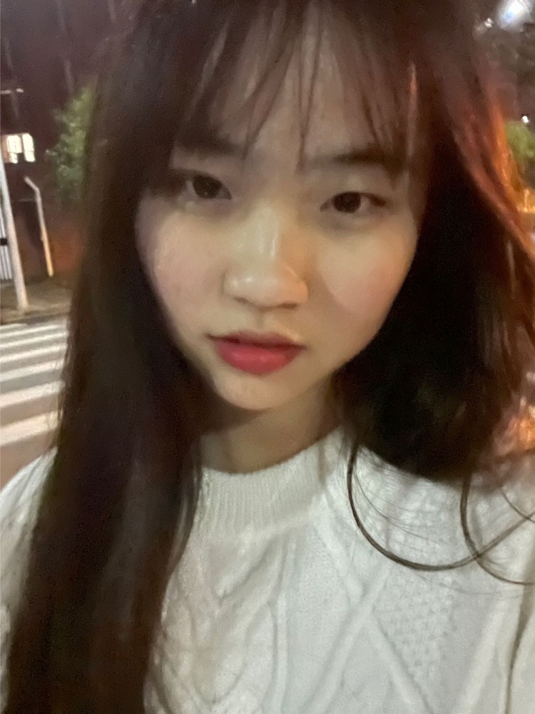 TT-湖南省·长沙市·长沙县-抖音 小红书 快手-接寄拍 年龄：18岁身高：162体重：100斤快手粉丝：410寄拍哦可以的就可以直接约拍哦！