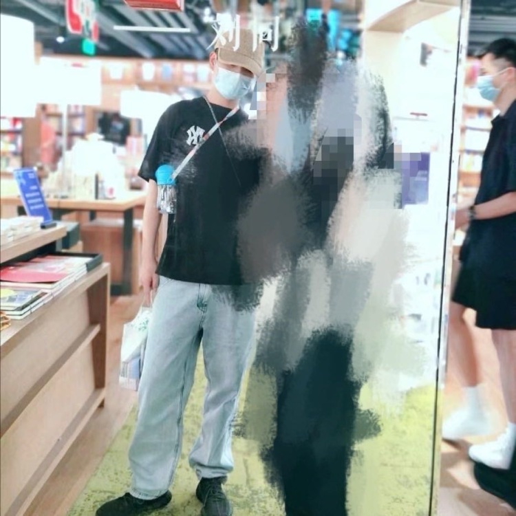 找个妹妹约拍 费用3000-6000   浙江省内宁波最好