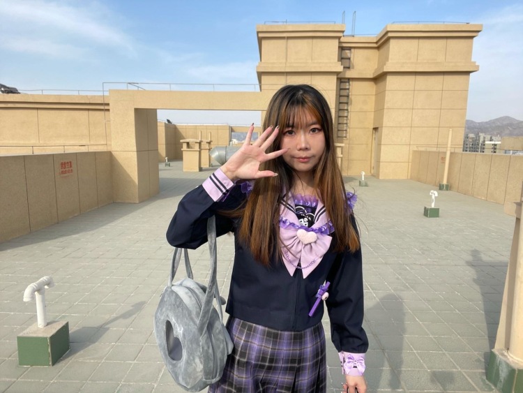 ㅤ一块肉-四川省·成都市·双流区-微博 小红书 抖音-培养镜头感    二次元 日系  街拍 暗黑 情绪  lolita  胶片 平面