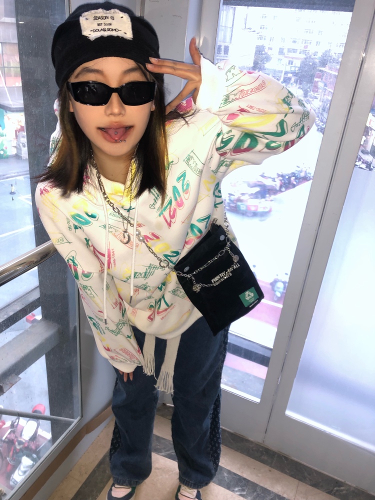 Luuu-安徽省·池州市·贵池区--接寄拍  衣服鞋子饰品  坐标安徽  出图快  接受重拍