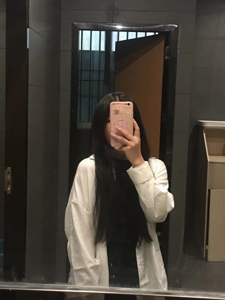长街短梦-广东省·潮州市·潮安区--喜欢拍照，会p图，可约拍，身高154，体重82，会穿搭，本人适合多种风格。