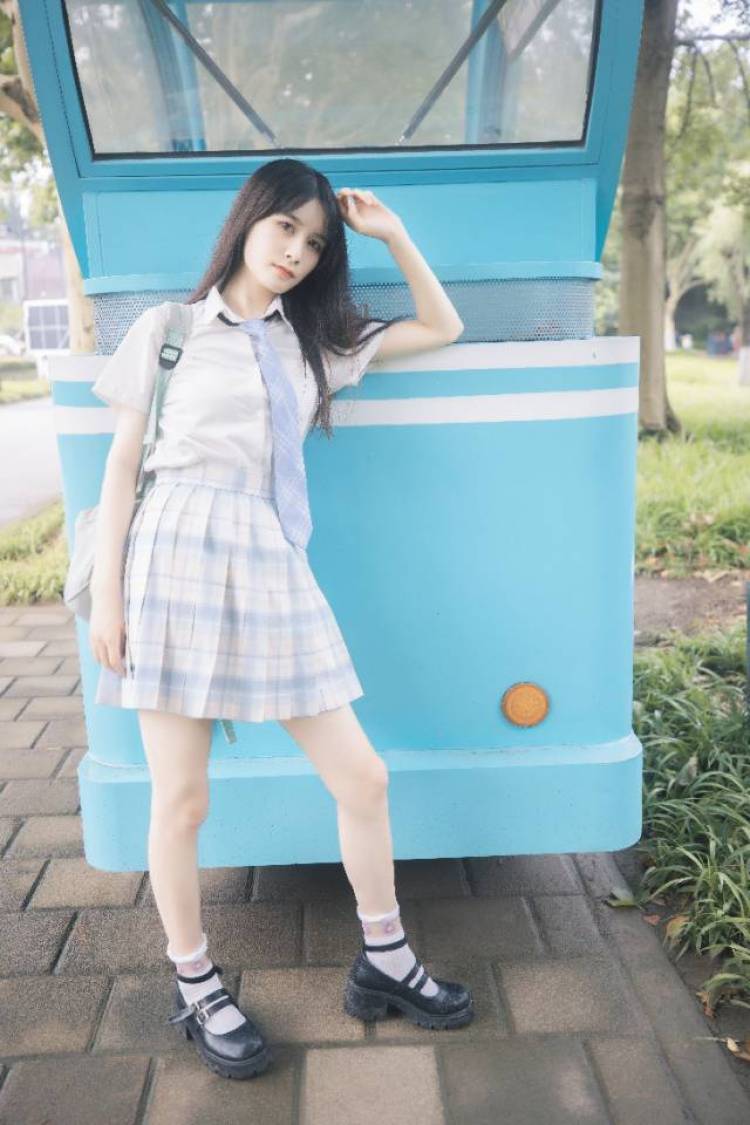 Shirley Yang-上海市·上海市·黄浦区-抖音小红书知乎-长期稳定约拍女麻豆风格不限，安全靠谱。。。。。。。。。。。。。。。。。。。。。。