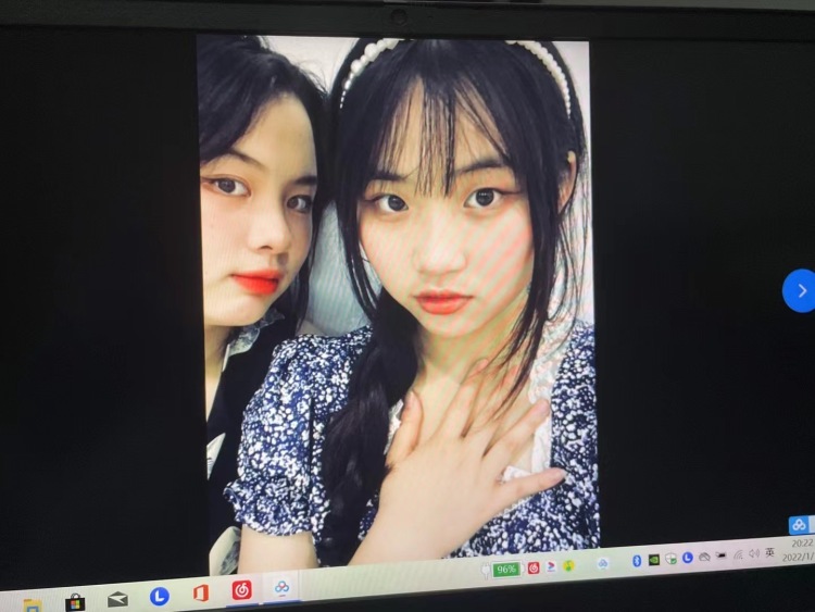 TT-湖南省·长沙市·长沙县-抖音 小红书 快手-接寄拍 年龄：18岁身高：162体重：100斤快手粉丝：410寄拍哦可以的就可以直接约拍哦！