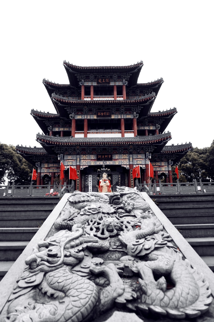 鸿渐-湖北省·武汉市·武昌区--互免!!没怎么拍过人像，想拍什么风格随意，陪着你按快门。相机索尼6400 镜头30mm,16-50