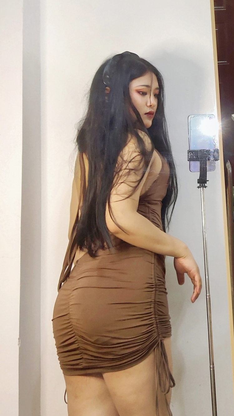取独-广东省·惠州市·惠城区-微博 小红书-身材丰满，肚子较大，36H，熊比较分散，有点外扩，请去网上了解怎么定义熊围，不要见面后说我就这？希望可以解锁更多风格