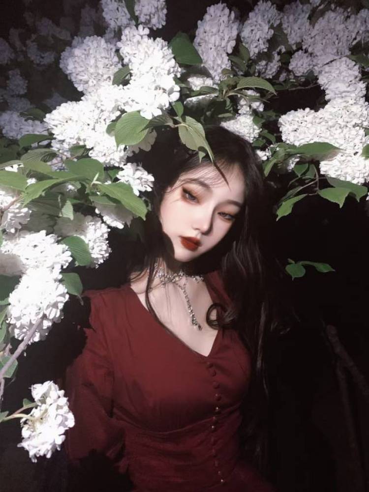 最好是女摄影 后期修图我也可以帮忙 寄拍也可郑州约拍最近一个