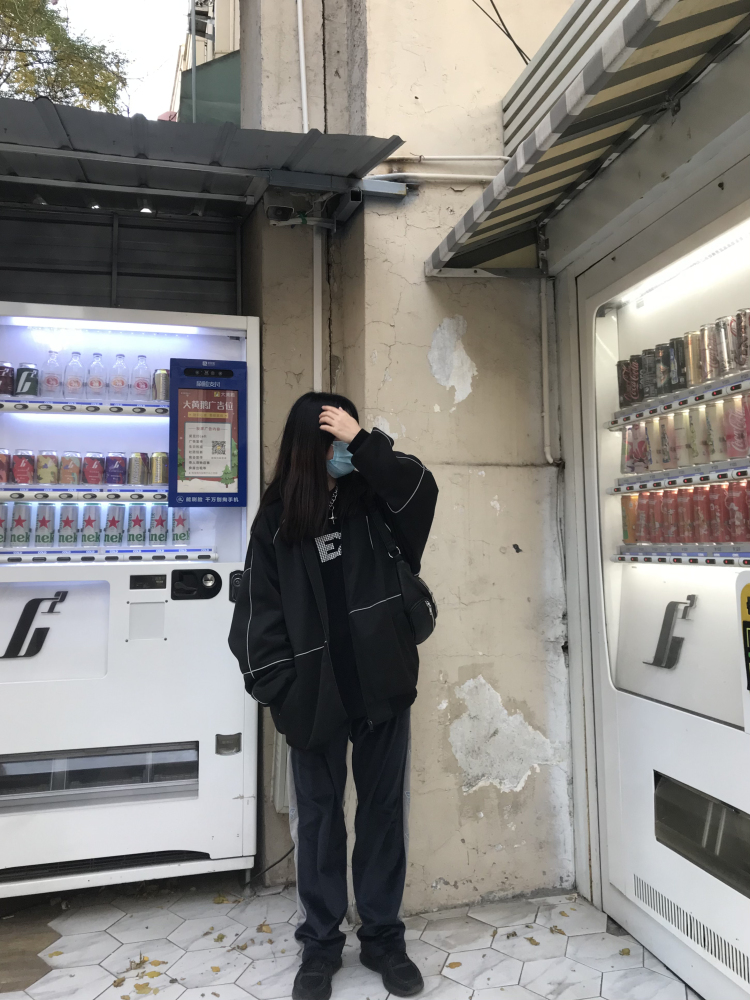 ㅤ一块肉-四川省·成都市·双流区-微博 小红书 抖音-培养镜头感    二次元 日系  街拍 暗黑 情绪  lolita  胶片 平面