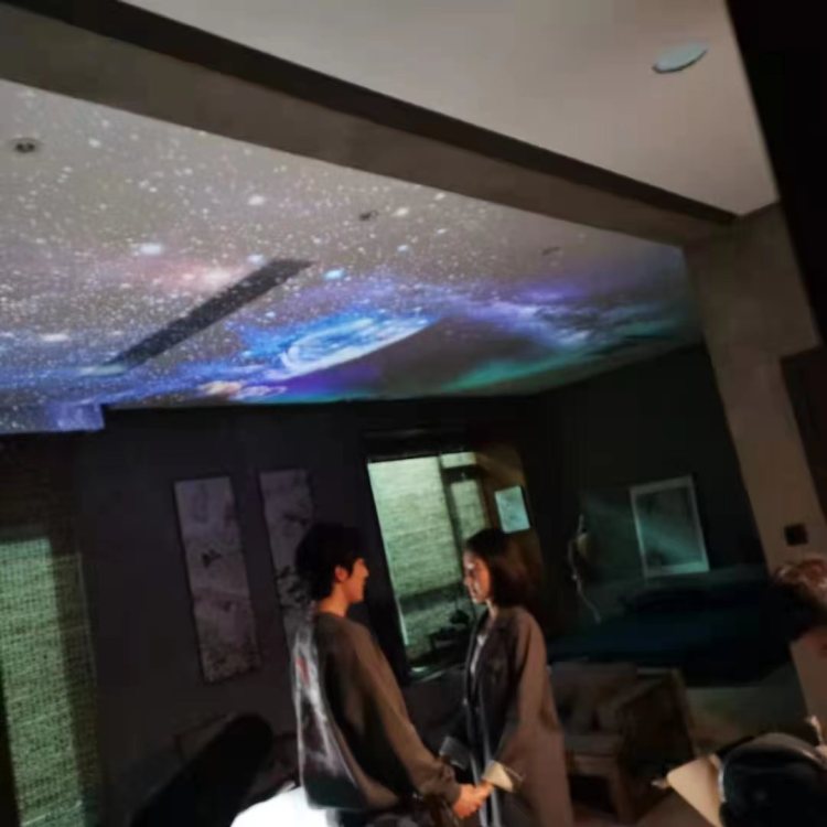 我们制作创意网红星空灯视频，产品在湖南卫视，浙江卫视，华策传