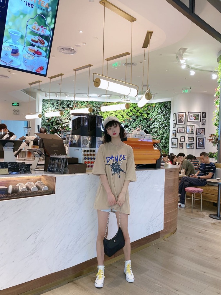 余生-浙江省·杭州市·萧山区-抖音快手-除了性感风其他都可以 古风 淘宝风 jk学过平面模特。在盘子坊拍过互免古风