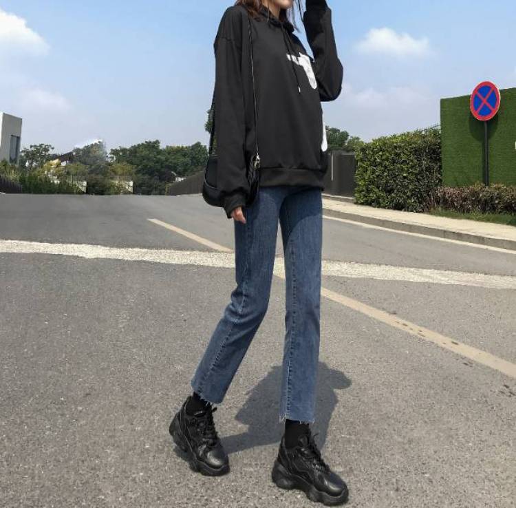 川-浙江省·杭州市·萧山区-抖音  -拍服装，要求162-168cm之间，45kg内，长相甜美，腿型好，地点杭州，有无经验，新人亦可，但是要求必须要达到，费用商量
