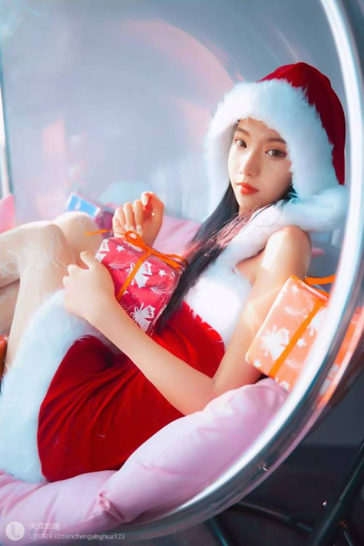 拍摄时间周内下午，约4个小时拍摄时间。拍摄题材为jk，吊带