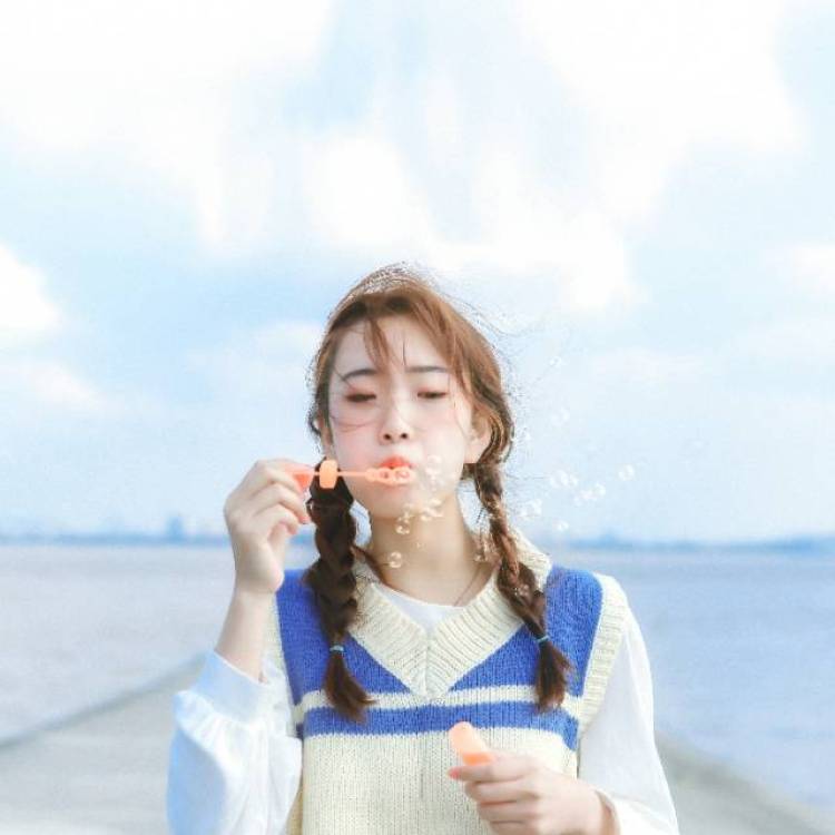 18..forever-浙江省·杭州市·余杭区--自由摄影师最近想更新几组新的约拍作品出来小红书方向，本人个人风格比较明显分享照片全部为本人所拍主拍日系，清新治愈或复古风格对颜值和表现力有一定要求我提供摄影和后期技术模特负责日常妆造服装