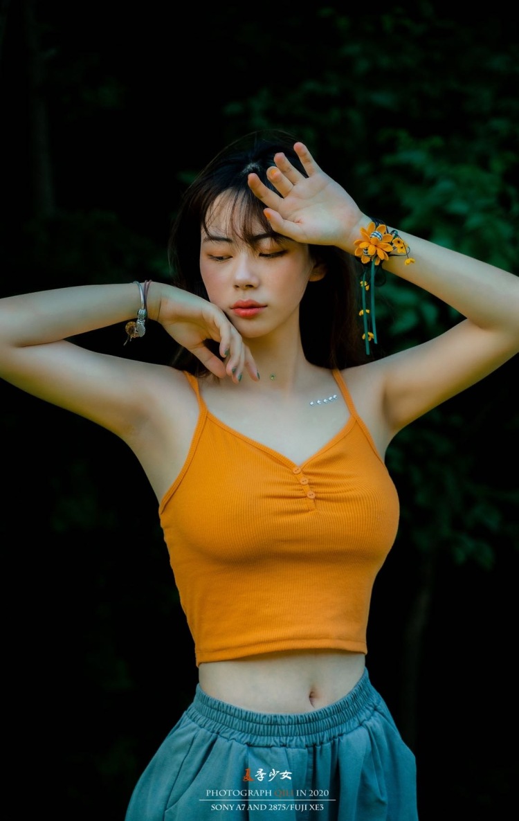 Slow-江西省·南昌市·东湖区-不会摄影的其立-长期人像写真创作合作的优先，找可以长期合作风格不同的模特。可以联系我看作品。