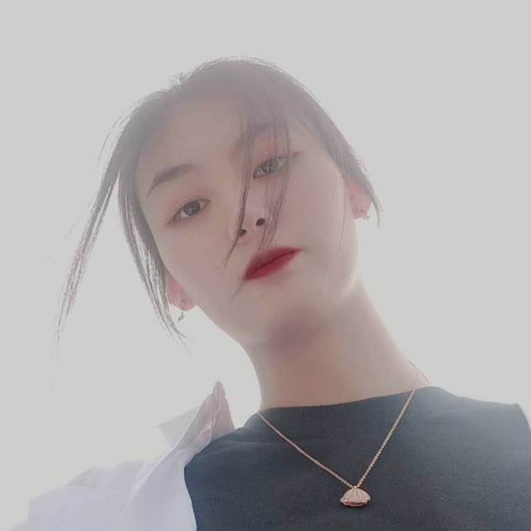 柳玉莹-河南省·洛阳市·偃师市-快手-拍摄时间不限制 地点要好看点的地方 酷酷的风格 甜甜的风格都可以 只要我驾驭的来 拍照技术要好