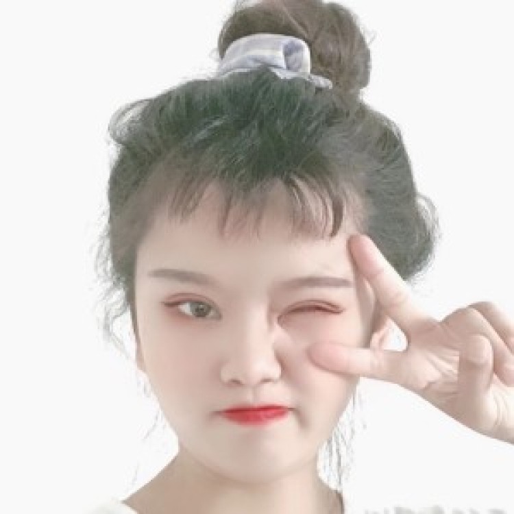 本人偏可爱类型，希望改变一下风格。想改变的成熟一点，酷一点。